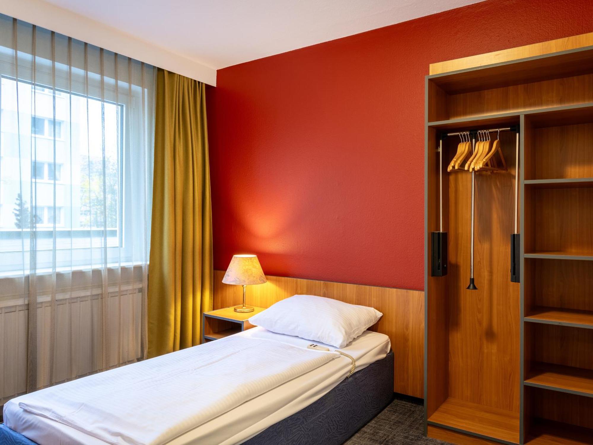 Good Morning + East Hotel Berlijn